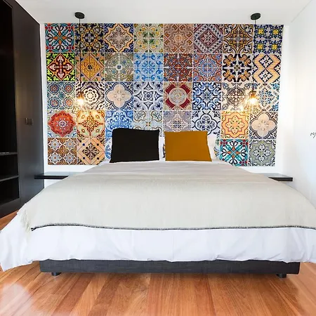 Orpheus - Carlos Paredes - Unesco Heritage Apartmán Coimbra